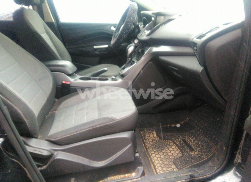 Photo 5 of 2013 Ford Escape SE (VIN 1FMCU0G92DUC18960)