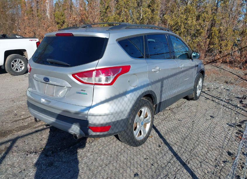 Photo 4 of 2013 Ford Escape SE (VIN 1FMCU0G92DUC98986)