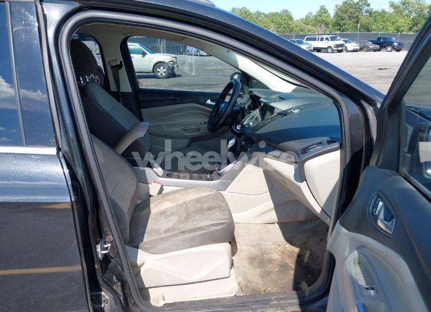 Photo 5 of 2014 Ford Escape SE (VIN 1FMCU0G92EUA30215)