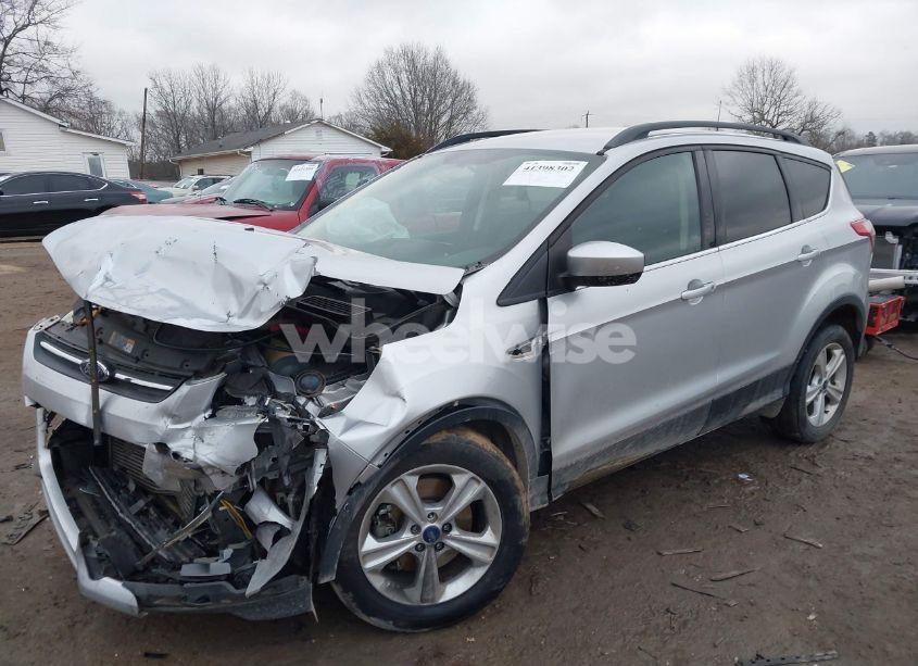Photo 2 of 2014 Ford Escape SE (VIN 1FMCU0G92EUC15946)