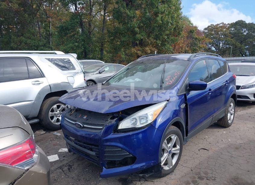 Photo 2 of 2016 Ford Escape SE (VIN 1FMCU0G92GUA42609)