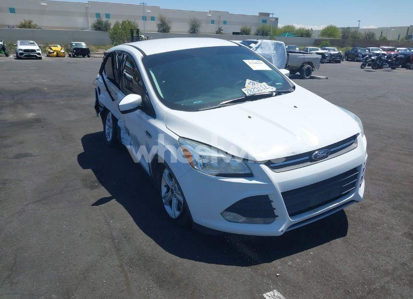 2016 Ford Escape SE (VIN 1FMCU0G92GUC59979) main photo