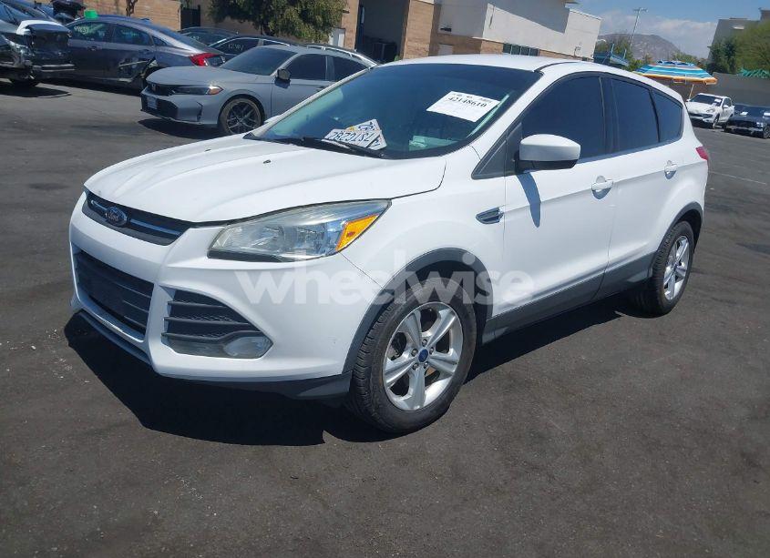 Photo 2 of 2016 Ford Escape SE (VIN 1FMCU0G92GUC59979)
