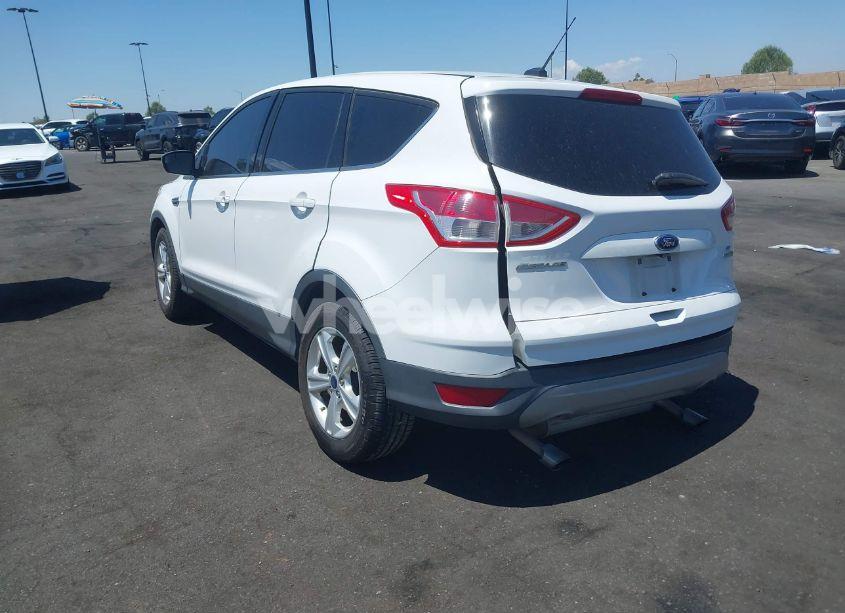 Photo 3 of 2016 Ford Escape SE (VIN 1FMCU0G92GUC59979)