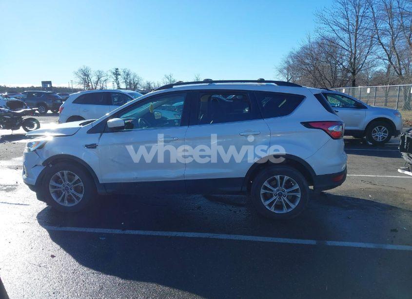 Photo 14 of 2017 Ford Escape SE (VIN 1FMCU0G92HUB72228)