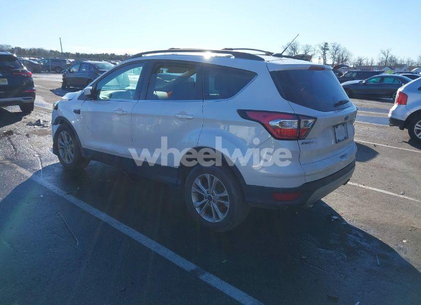Photo 3 of 2017 Ford Escape SE (VIN 1FMCU0G92HUB72228)