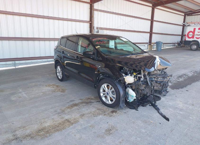 2017 Ford Escape SE (VIN 1FMCU0G92HUB97081) main photo