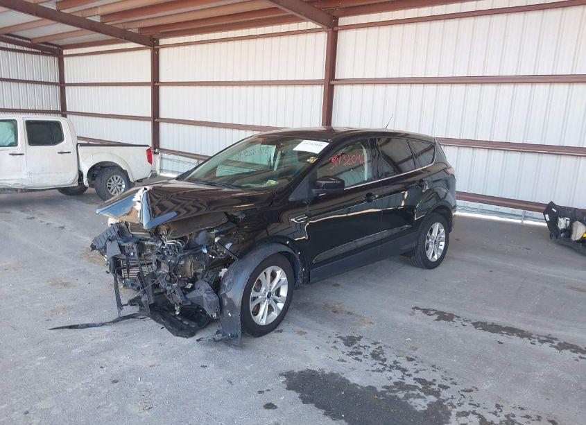 Photo 2 of 2017 Ford Escape SE (VIN 1FMCU0G92HUB97081)