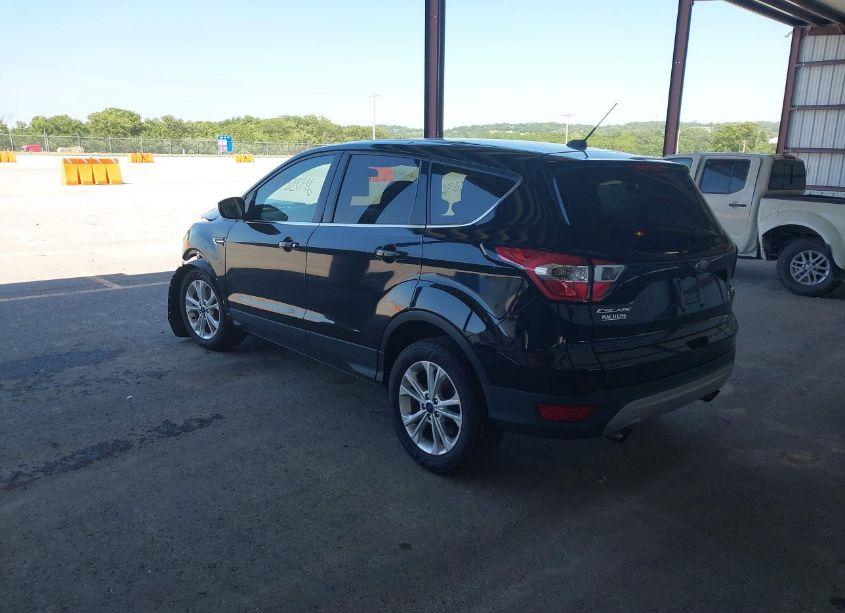 Photo 3 of 2017 Ford Escape SE (VIN 1FMCU0G92HUB97081)