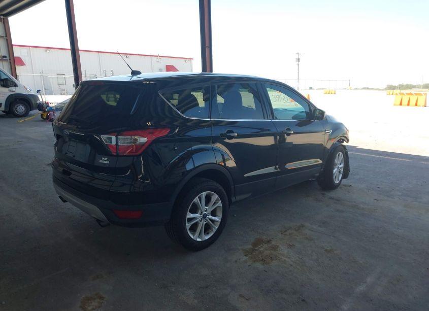 Photo 4 of 2017 Ford Escape SE (VIN 1FMCU0G92HUB97081)