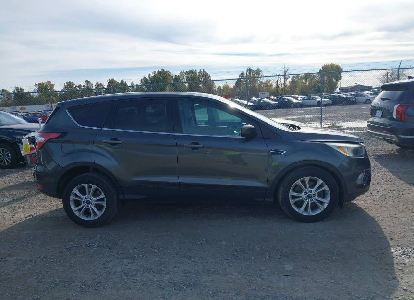 Photo 13 of 2017 Ford Escape SE (VIN 1FMCU0G92HUC52872)