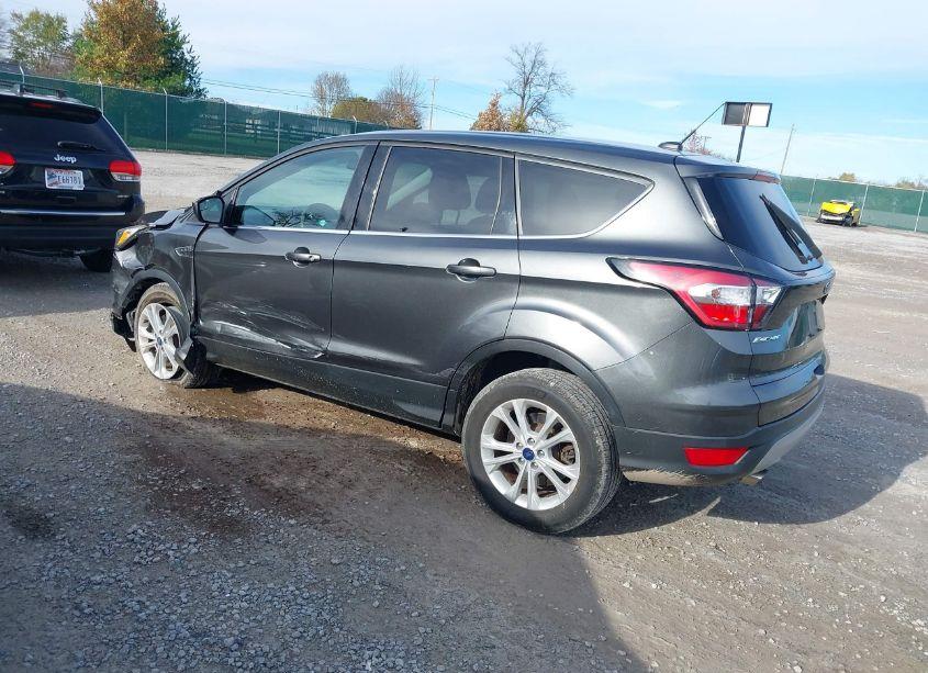 Photo 3 of 2017 Ford Escape SE (VIN 1FMCU0G92HUC52872)