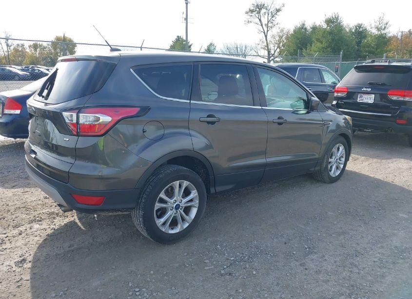 Photo 4 of 2017 Ford Escape SE (VIN 1FMCU0G92HUC52872)