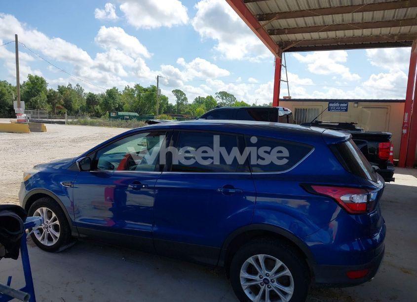 Photo 14 of 2017 Ford Escape SE (VIN 1FMCU0G92HUF04457)