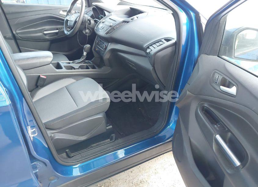 Photo 5 of 2017 Ford Escape SE (VIN 1FMCU0G92HUF04457)