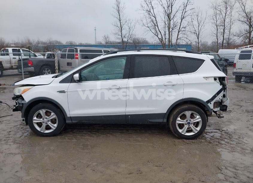Photo 15 of 2013 Ford Escape SE (VIN 1FMCU0G93DUC01584)