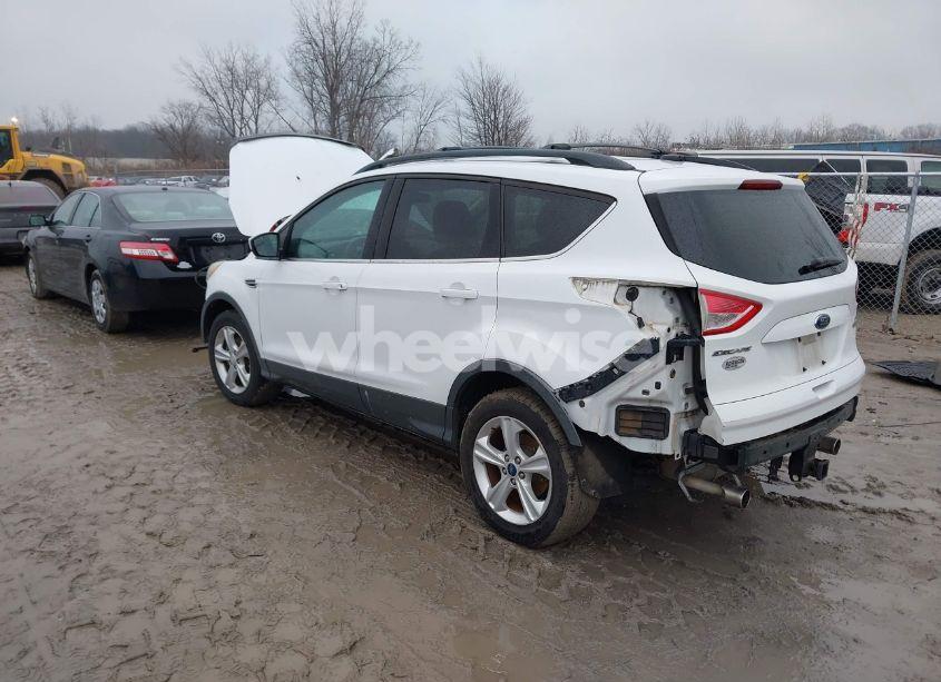 Photo 3 of 2013 Ford Escape SE (VIN 1FMCU0G93DUC01584)