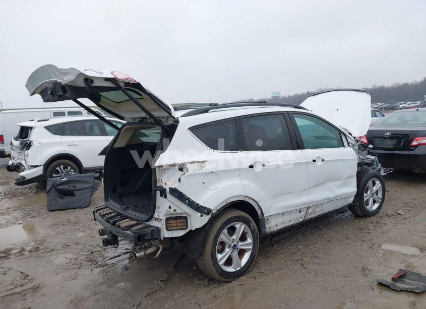 Photo 4 of 2013 Ford Escape SE (VIN 1FMCU0G93DUC01584)