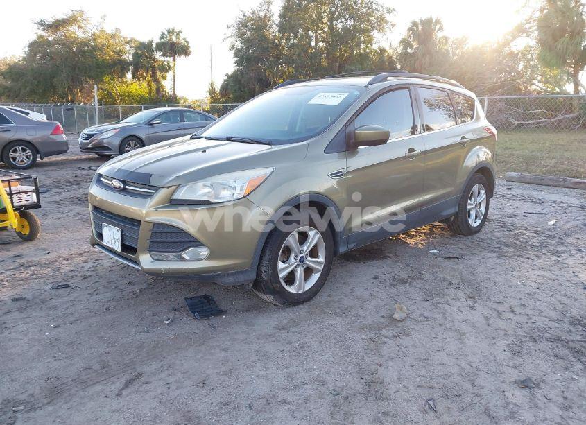 Photo 2 of 2013 Ford Escape SE (VIN 1FMCU0G93DUD49315)
