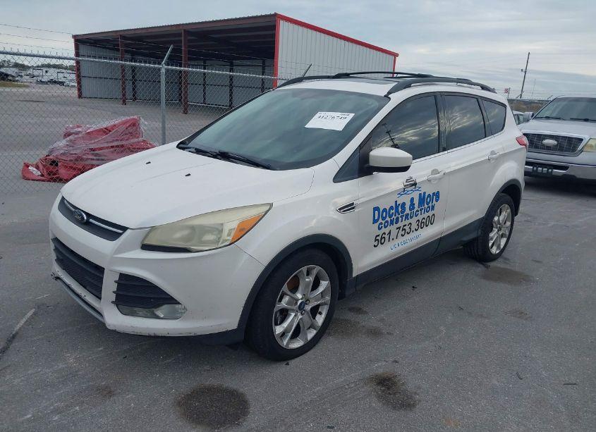 Photo 2 of 2013 Ford Escape SE (VIN 1FMCU0G93DUD64574)