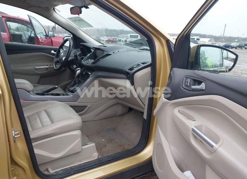 Photo 5 of 2014 Ford Escape SE (VIN 1FMCU0G93EUE53482)