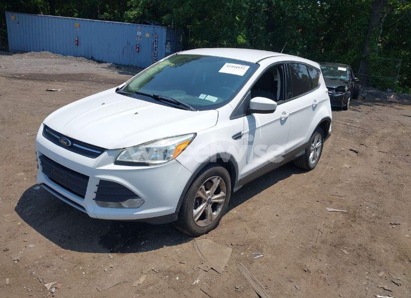 Photo 2 of 2015 Ford Escape SE (VIN 1FMCU0G93FUB38571)