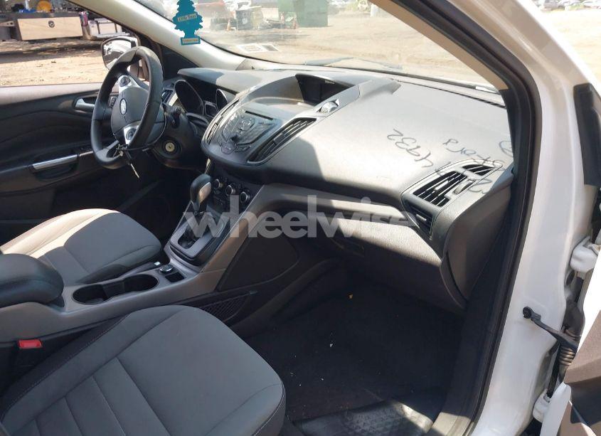 Photo 5 of 2015 Ford Escape SE (VIN 1FMCU0G93FUB38571)