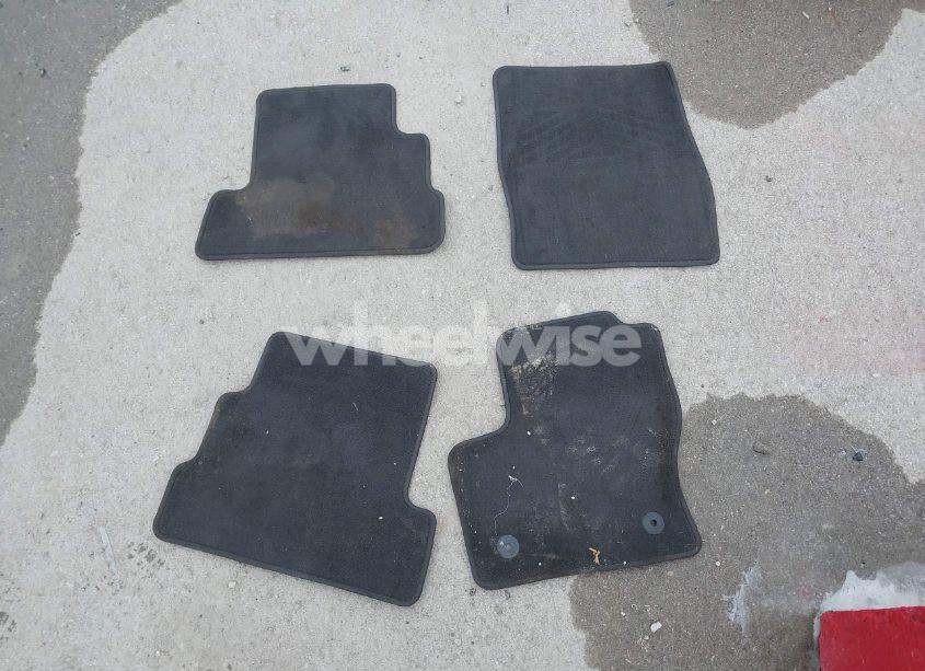 Photo 15 of 2015 Ford Escape SE (VIN 1FMCU0G93FUB79489)