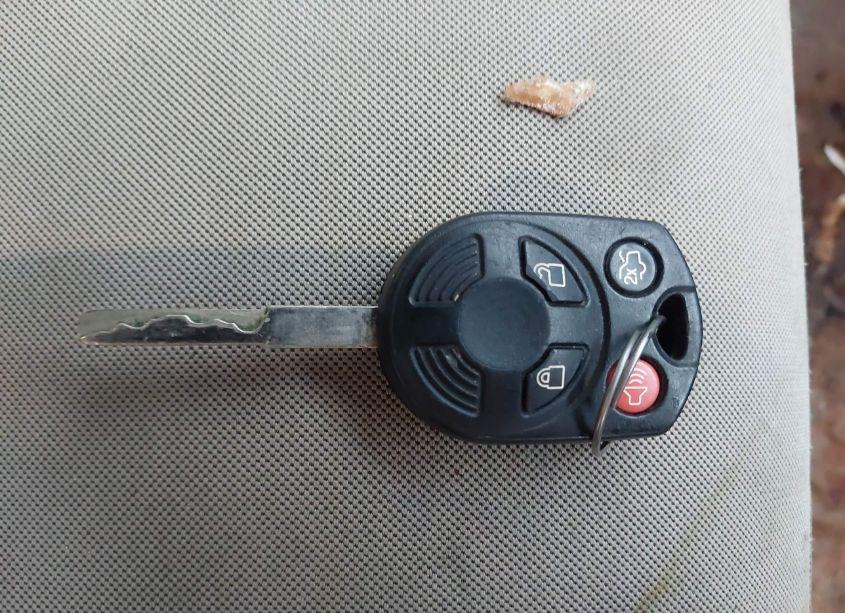 Photo 11 of 2016 Ford Escape SE (VIN 1FMCU0G93GUB23540)