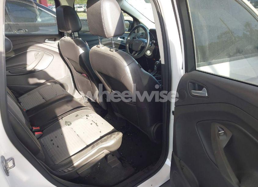 Photo 8 of 2017 Ford Escape SE (VIN 1FMCU0G93HUB01510)