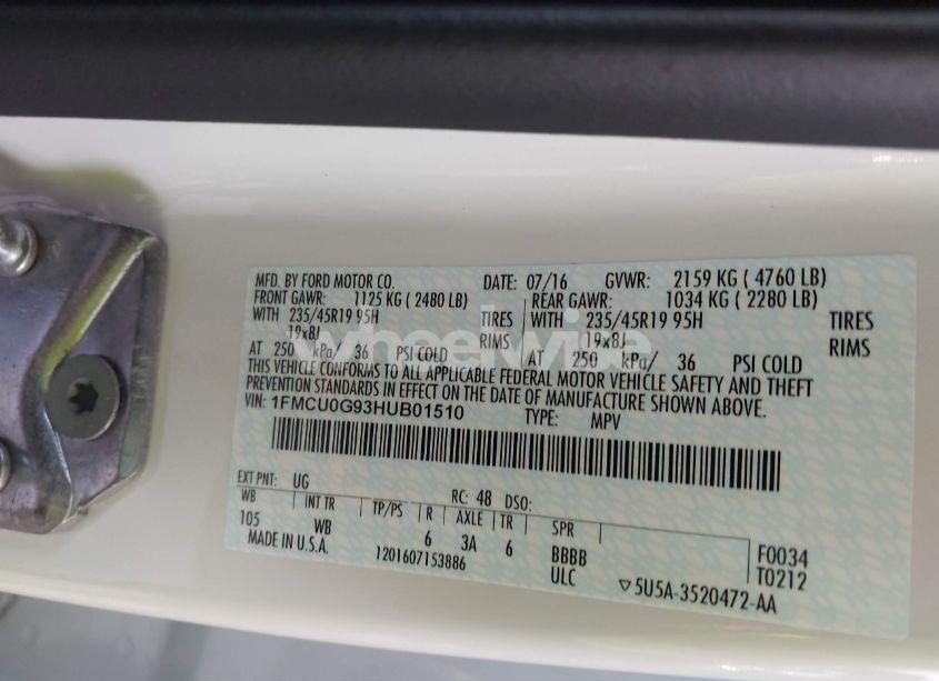 Photo 9 of 2017 Ford Escape SE (VIN 1FMCU0G93HUB01510)