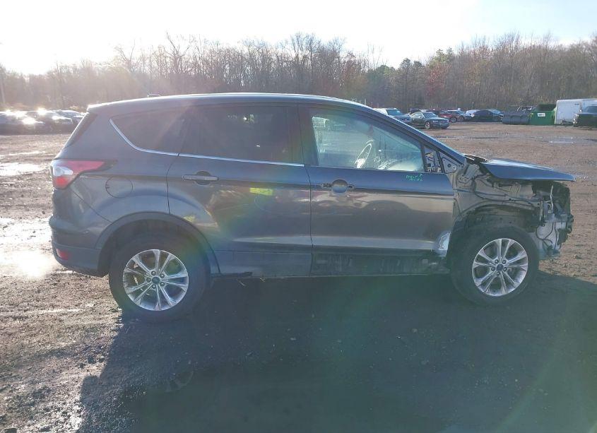 Photo 14 of 2017 Ford Escape SE (VIN 1FMCU0G93HUB67619)