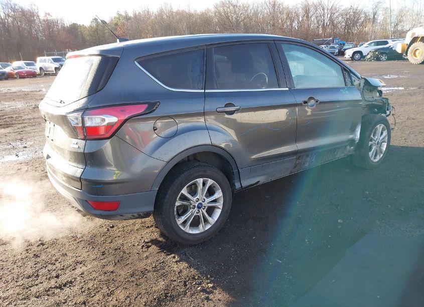 Photo 4 of 2017 Ford Escape SE (VIN 1FMCU0G93HUB67619)