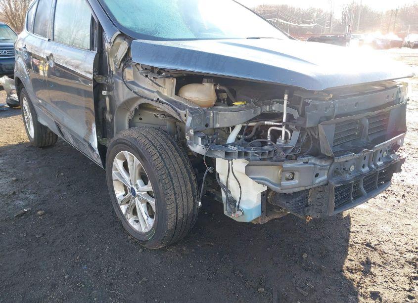 Photo 6 of 2017 Ford Escape SE (VIN 1FMCU0G93HUB67619)