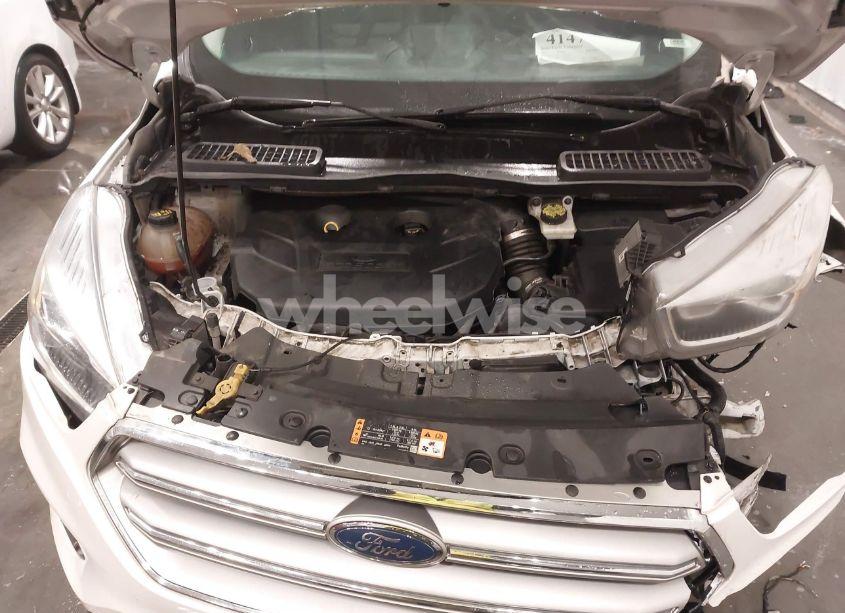 Photo 10 of 2017 Ford Escape SE (VIN 1FMCU0G93HUB85568)