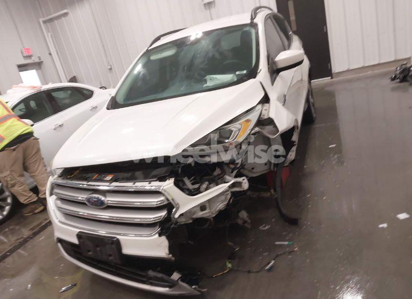 Photo 13 of 2017 Ford Escape SE (VIN 1FMCU0G93HUB85568)