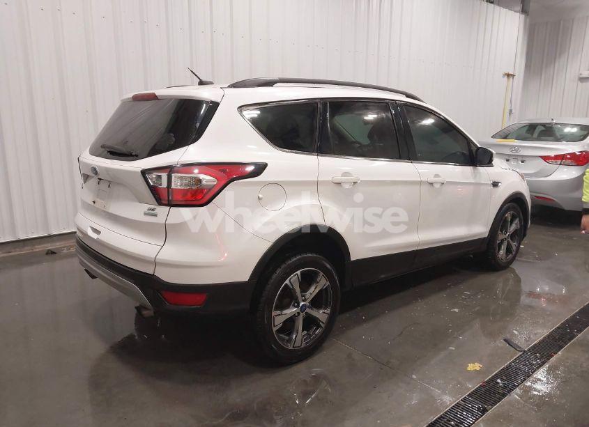Photo 4 of 2017 Ford Escape SE (VIN 1FMCU0G93HUB85568)