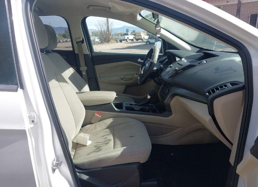 Photo 5 of 2017 Ford Escape SE (VIN 1FMCU0G93HUD45786)