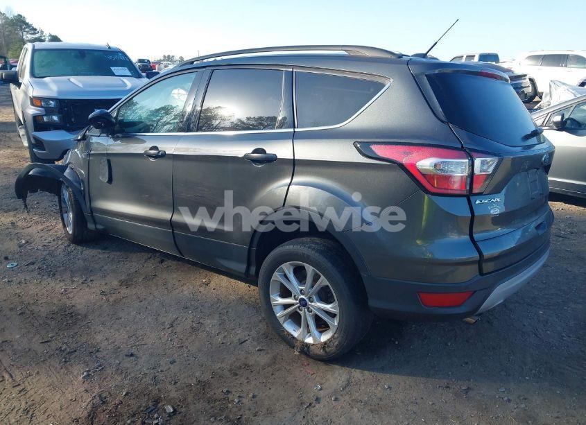 Photo 3 of 2017 Ford Escape SE (VIN 1FMCU0G93HUE29218)