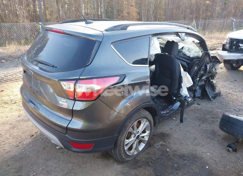 Photo 4 of 2017 Ford Escape SE (VIN 1FMCU0G93HUE29218)