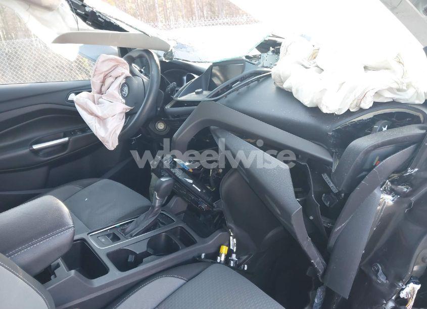 Photo 5 of 2017 Ford Escape SE (VIN 1FMCU0G93HUE29218)