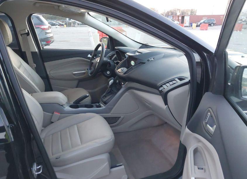 Photo 5 of 2016 Ford Escape SE (VIN 1FMCU0G94GUA97630)