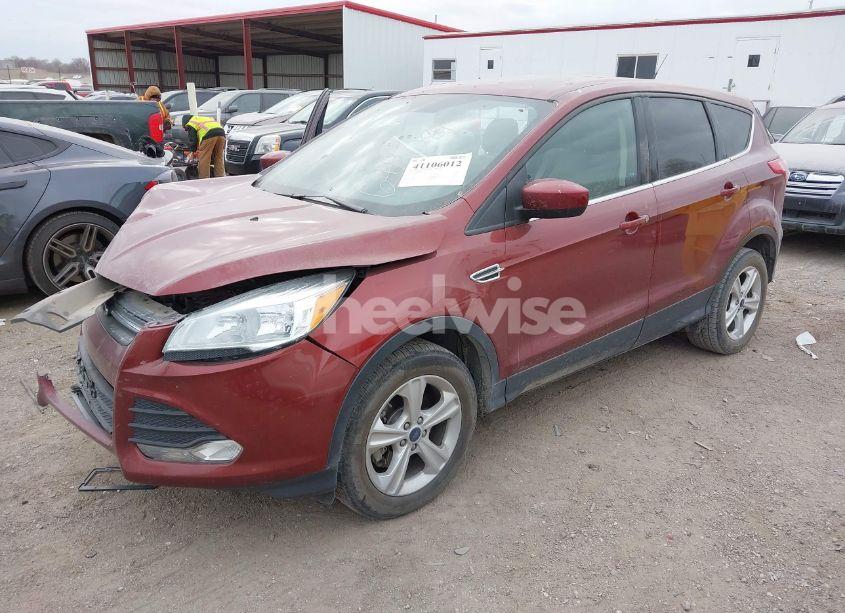 Photo 2 of 2016 Ford Escape SE (VIN 1FMCU0G94GUB61892)