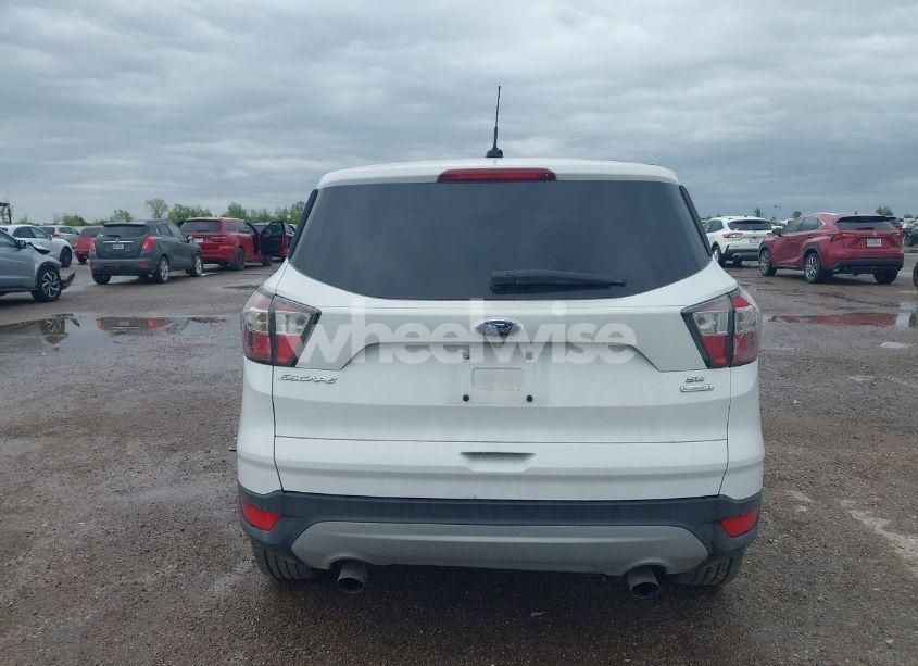 Photo 16 of 2017 Ford Escape SE (VIN 1FMCU0G94HUA24887)