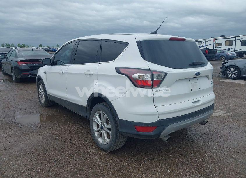Photo 3 of 2017 Ford Escape SE (VIN 1FMCU0G94HUA24887)