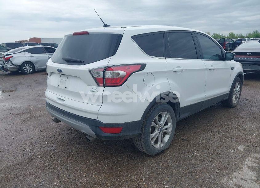Photo 4 of 2017 Ford Escape SE (VIN 1FMCU0G94HUA24887)