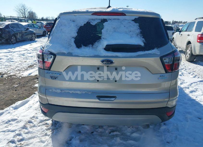 Photo 16 of 2017 Ford Escape SE (VIN 1FMCU0G94HUB72375)