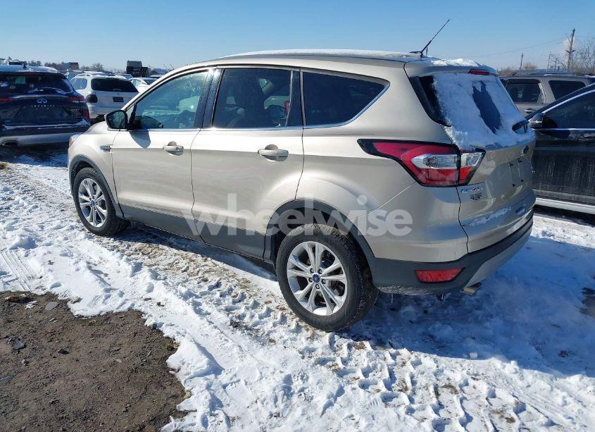 Photo 3 of 2017 Ford Escape SE (VIN 1FMCU0G94HUB72375)
