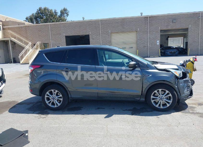 Photo 13 of 2017 Ford Escape SE (VIN 1FMCU0G94HUC96680)