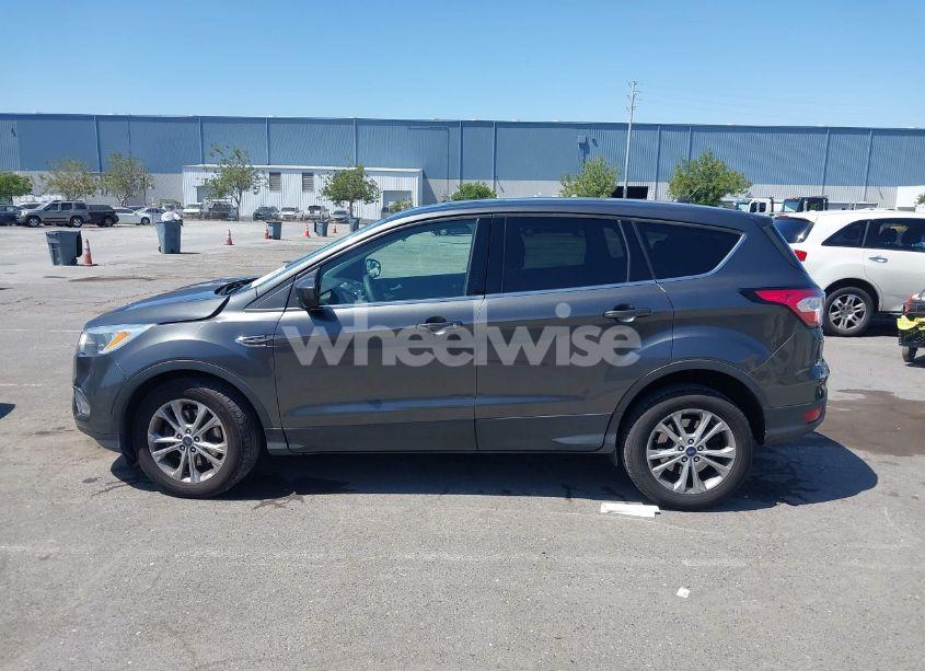 Photo 14 of 2017 Ford Escape SE (VIN 1FMCU0G94HUC96680)